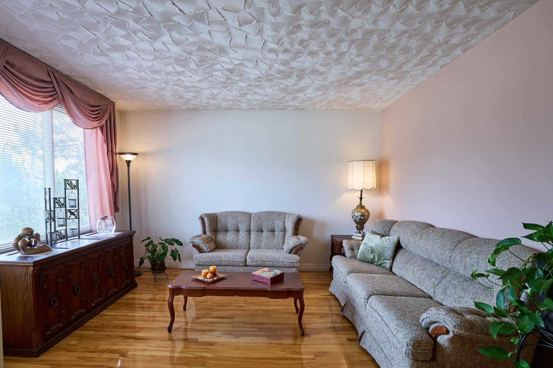 









164


Ch. de la Bretagne

,
Laval (Pont-Viau),




QC
H7G1W9

