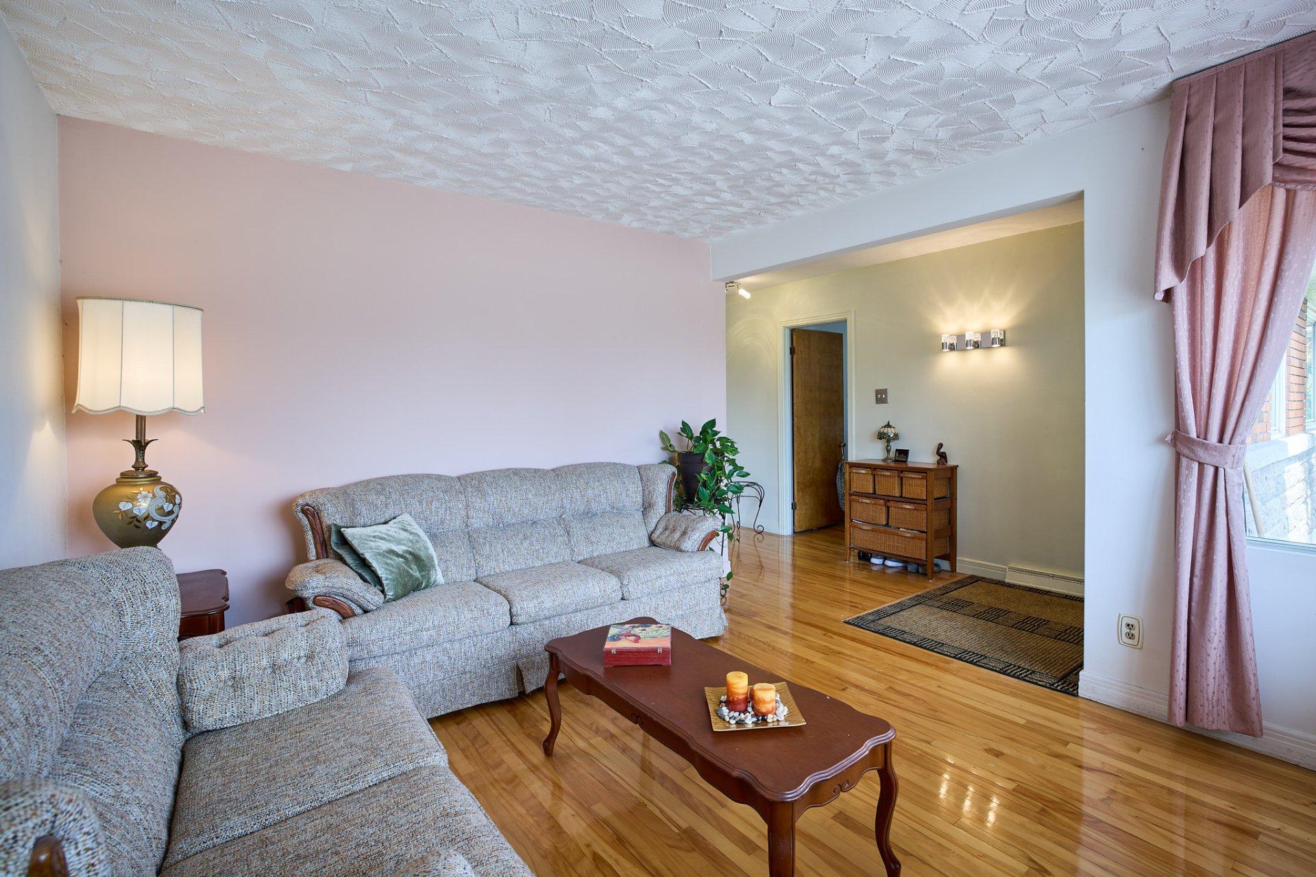 









164


Ch. de la Bretagne

,
Laval (Pont-Viau),




QC
H7G1W9


