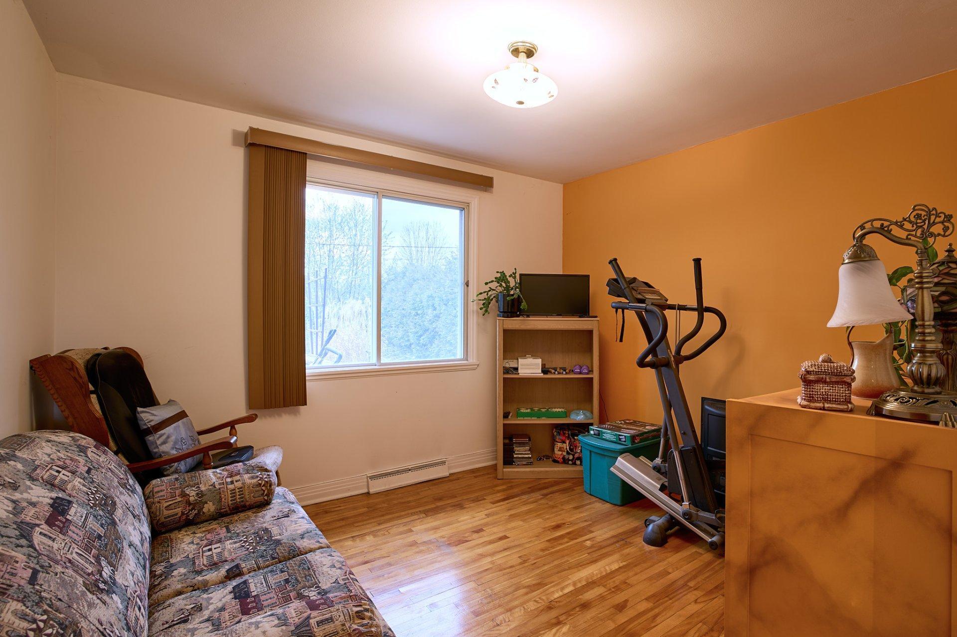 









164


Ch. de la Bretagne

,
Laval (Pont-Viau),




QC
H7G1W9

