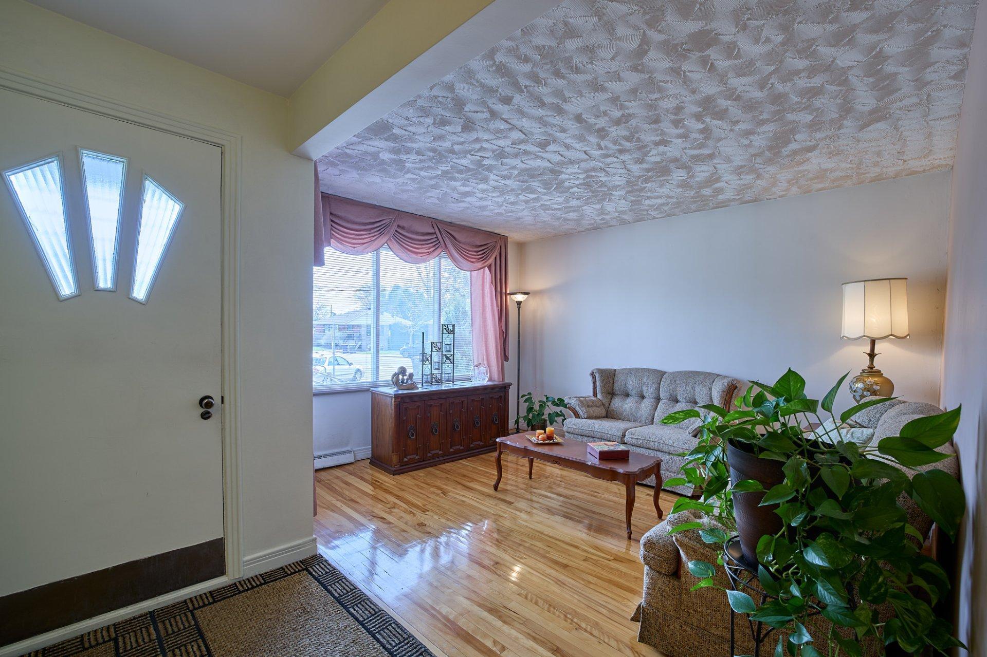 









164


Ch. de la Bretagne

,
Laval (Pont-Viau),




QC
H7G1W9

