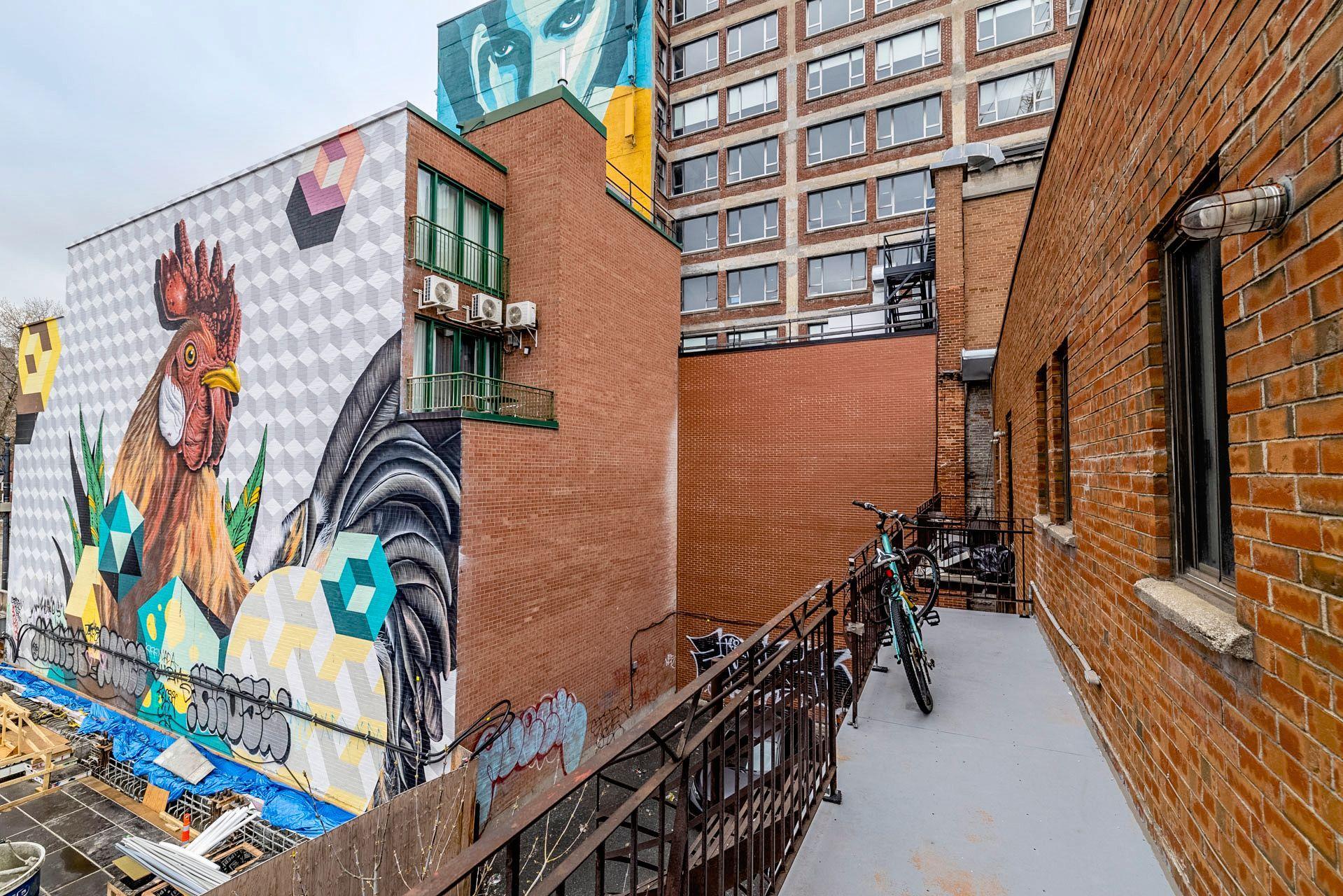 









3550


Rue St-Dominique

,
Montréal (Le Plateau-Mont-Royal),




QC
H2X2X4

