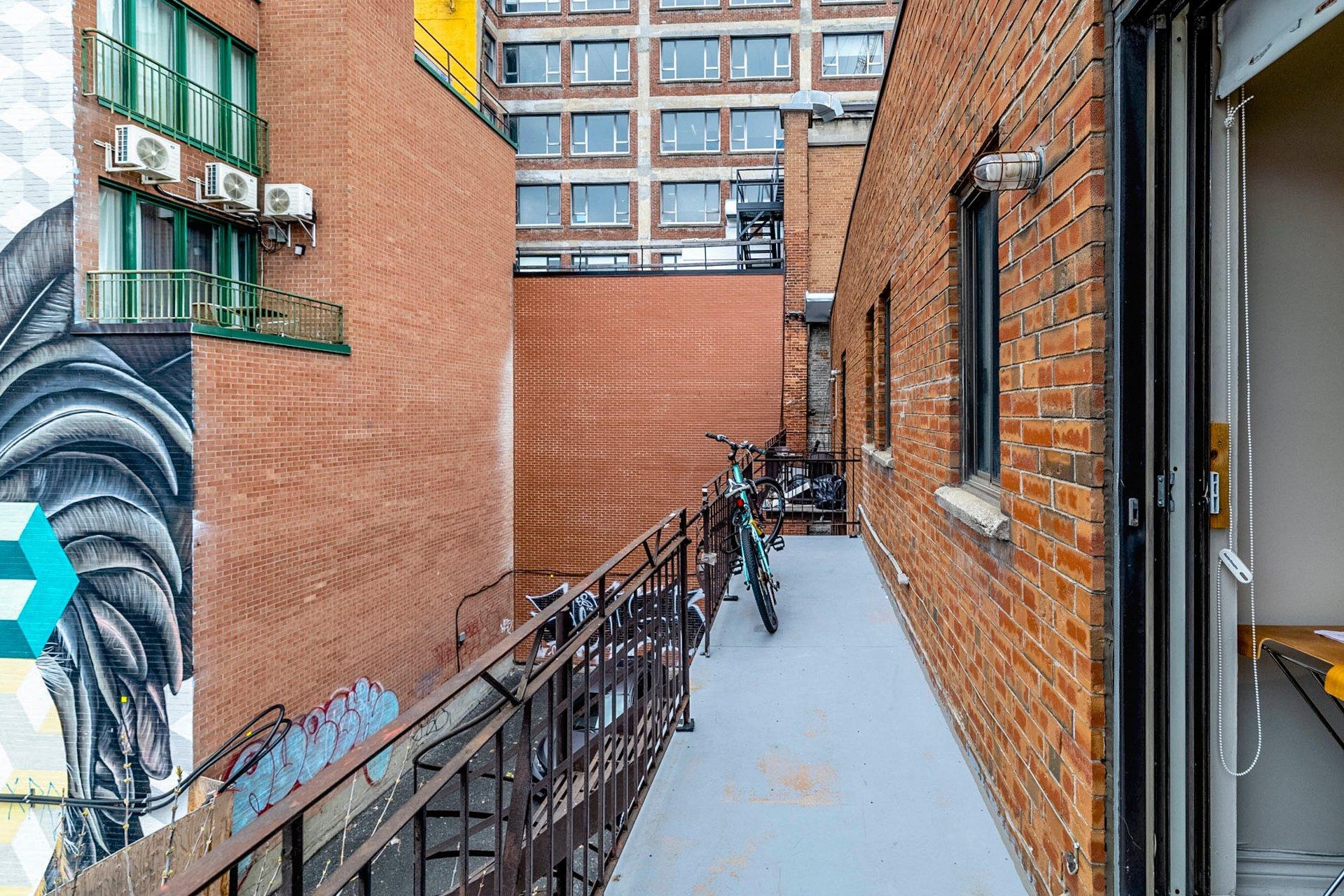 









3550


Rue St-Dominique

,
Montréal (Le Plateau-Mont-Royal),




QC
H2X2X4

