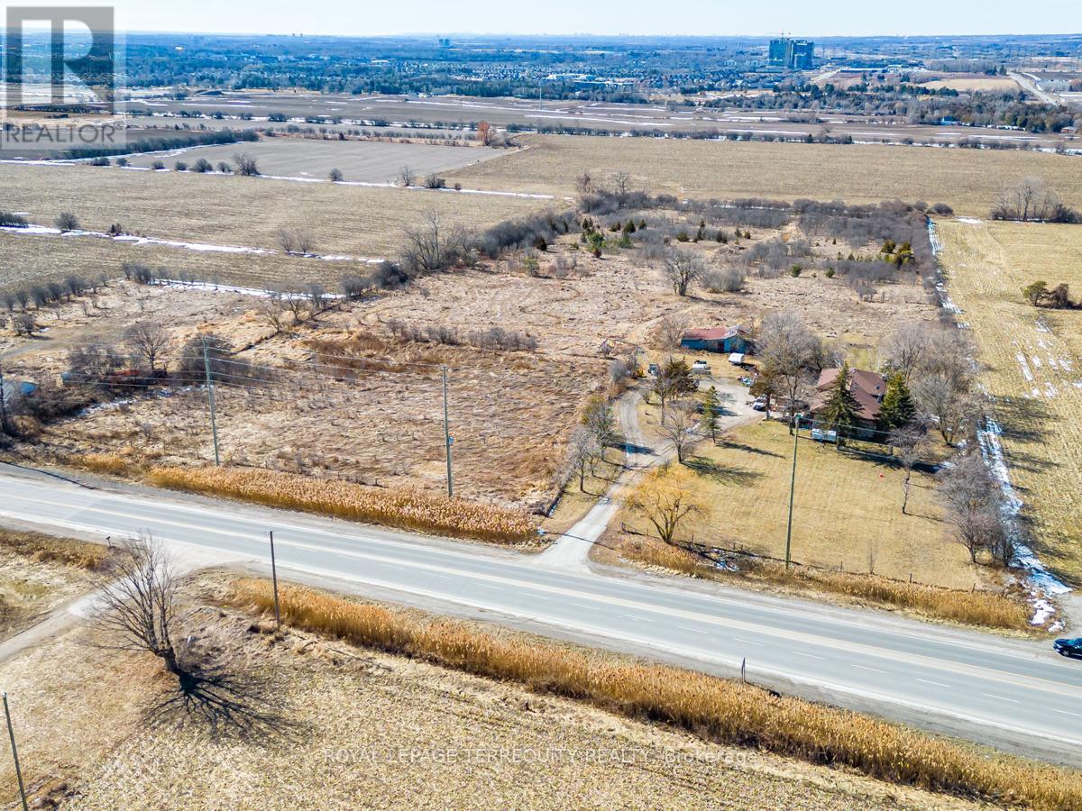 












2676 HARMONY ROAD N

,
Oshawa,







Ontario
L1H0J9

