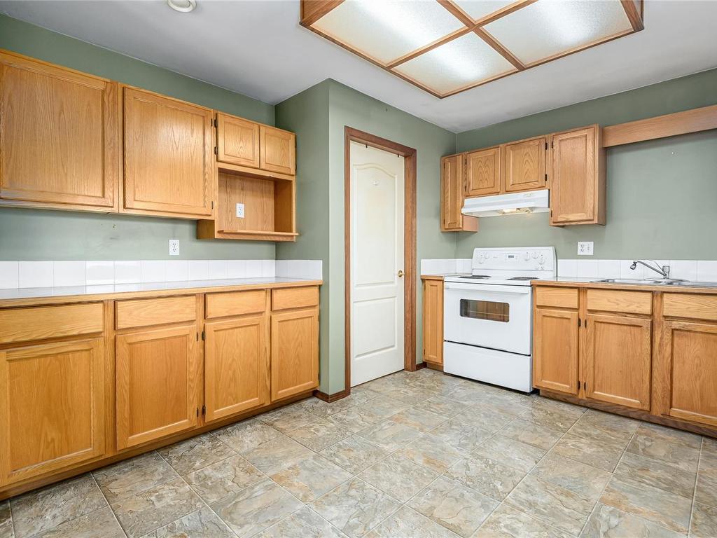 









1830


Riverside

Lane, 202,
Courtenay,




BC
V9N 8C7

