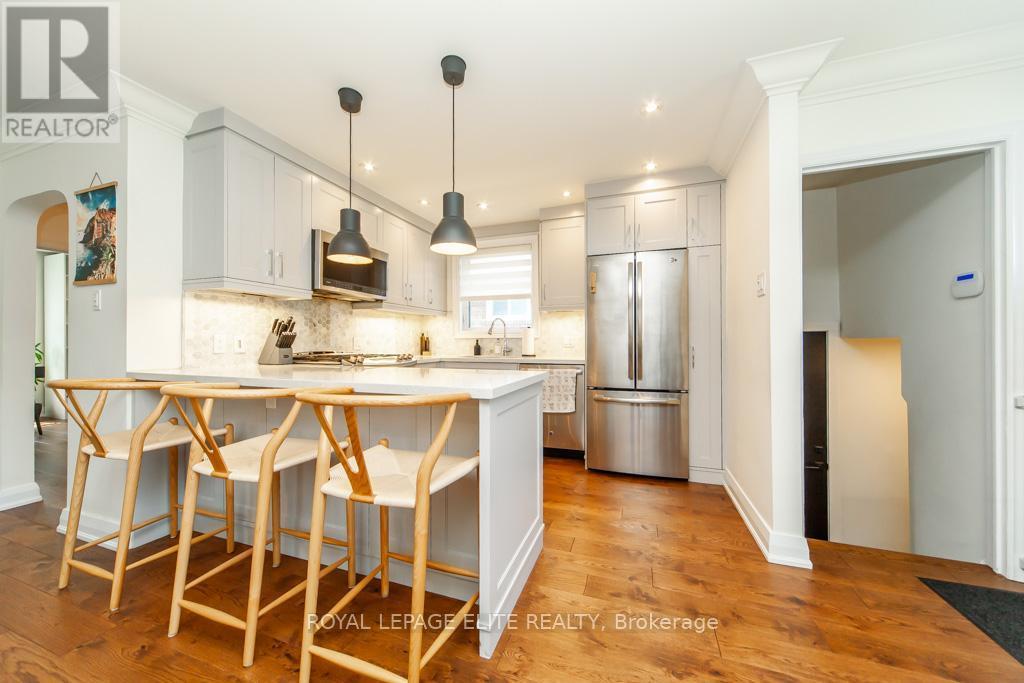 












75 MANITOBA STREET

,
Toronto,




Ontario
M8Y1E1

