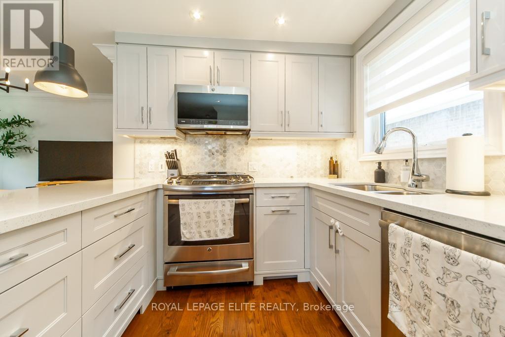 












75 MANITOBA STREET

,
Toronto,




Ontario
M8Y1E1

