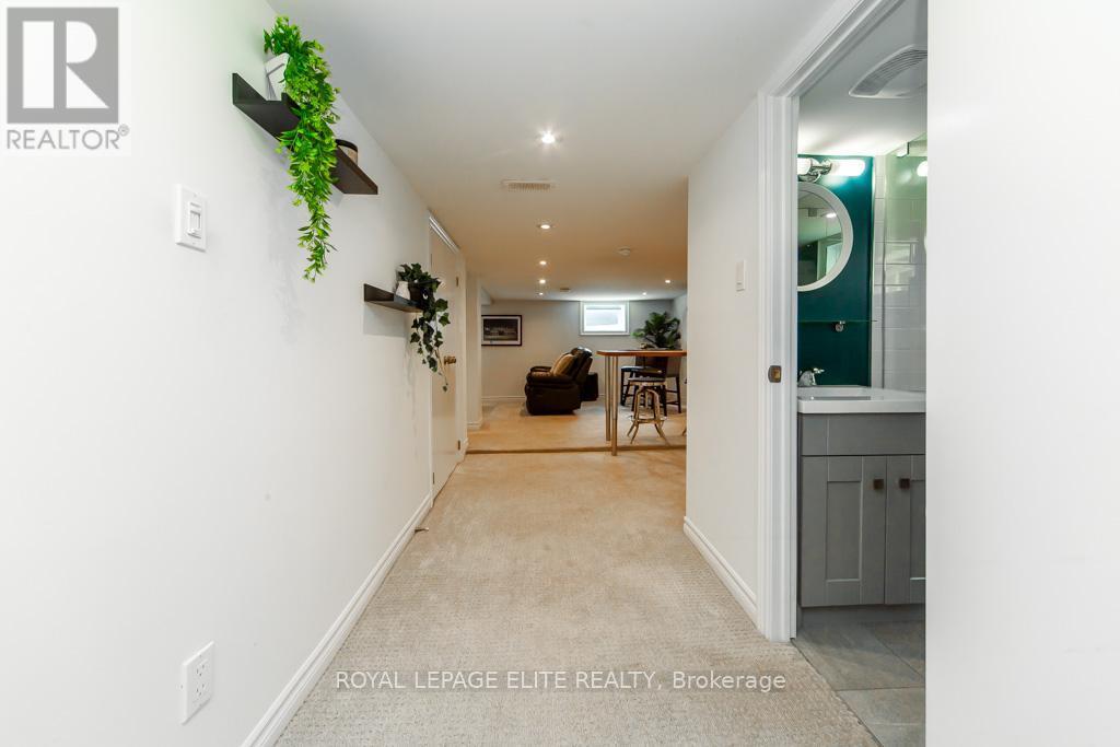 












75 MANITOBA STREET

,
Toronto,




Ontario
M8Y1E1

