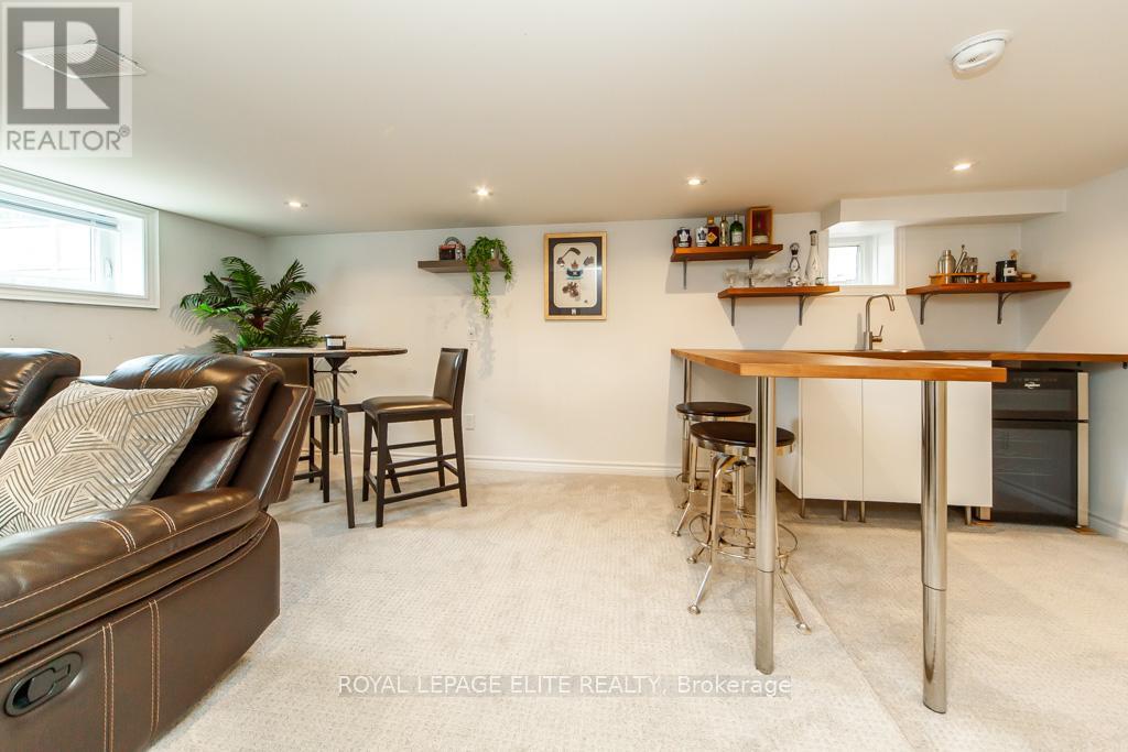 












75 MANITOBA STREET

,
Toronto,




Ontario
M8Y1E1

