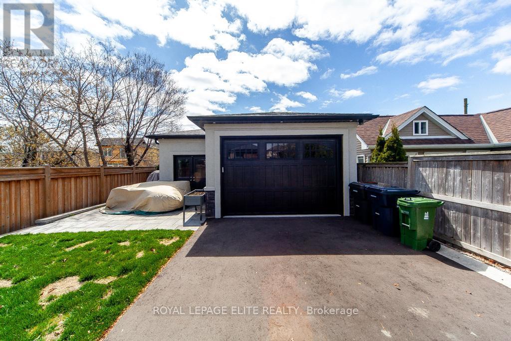 












75 MANITOBA STREET

,
Toronto,




Ontario
M8Y1E1

