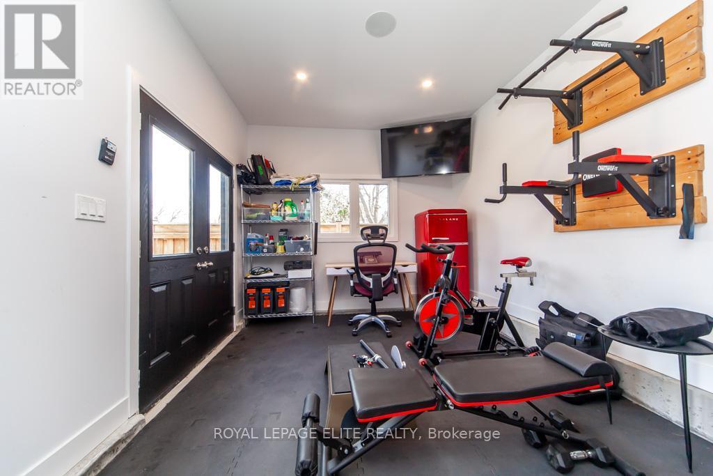 












75 MANITOBA STREET

,
Toronto,




Ontario
M8Y1E1

