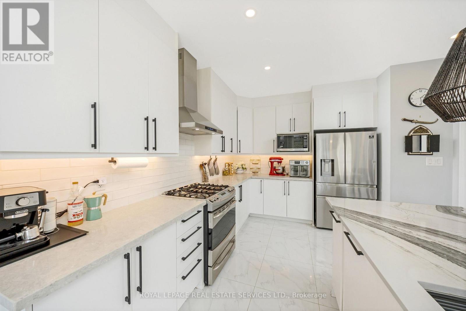 












606 NAIRN CIRCLE

,
Milton,




Ontario
L9T7X6

