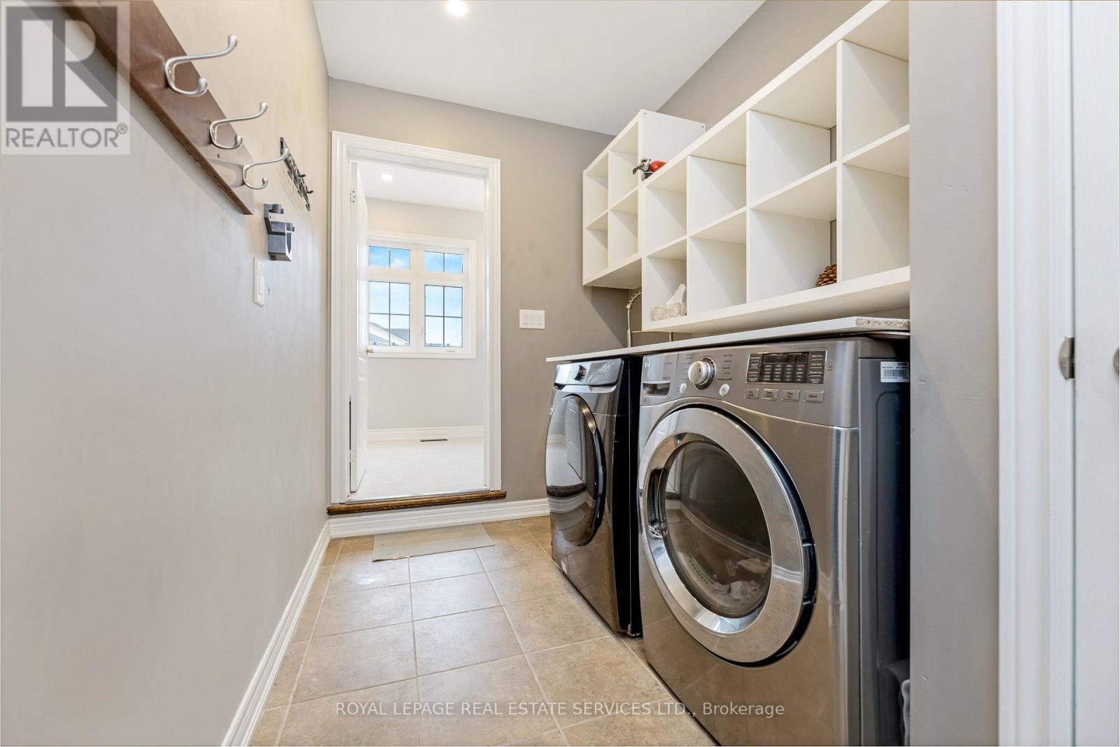 












606 NAIRN CIRCLE

,
Milton,




Ontario
L9T7X6

