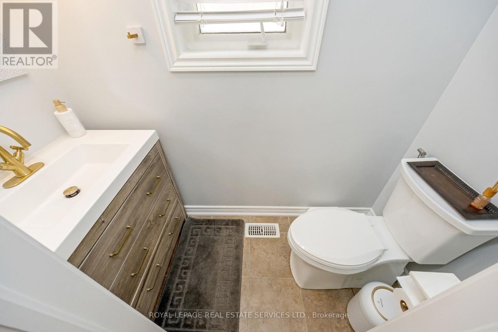












606 NAIRN CIRCLE

,
Milton,




Ontario
L9T7X6

