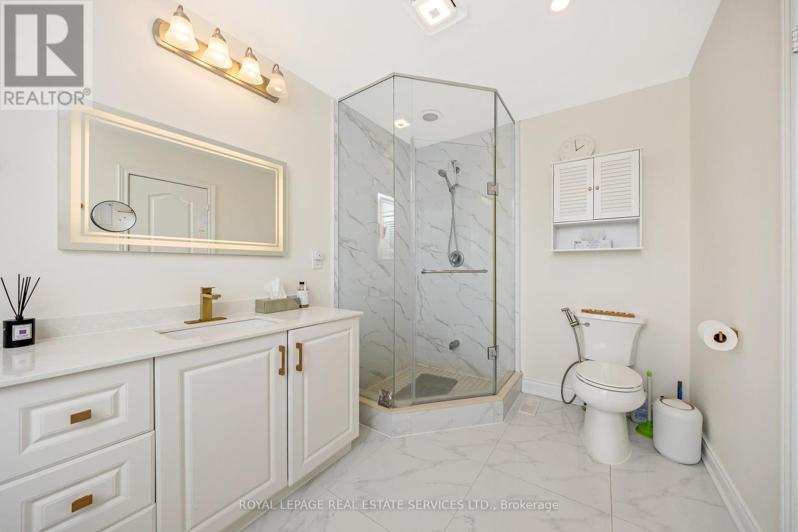 












606 NAIRN CIRCLE

,
Milton,




Ontario
L9T7X6

