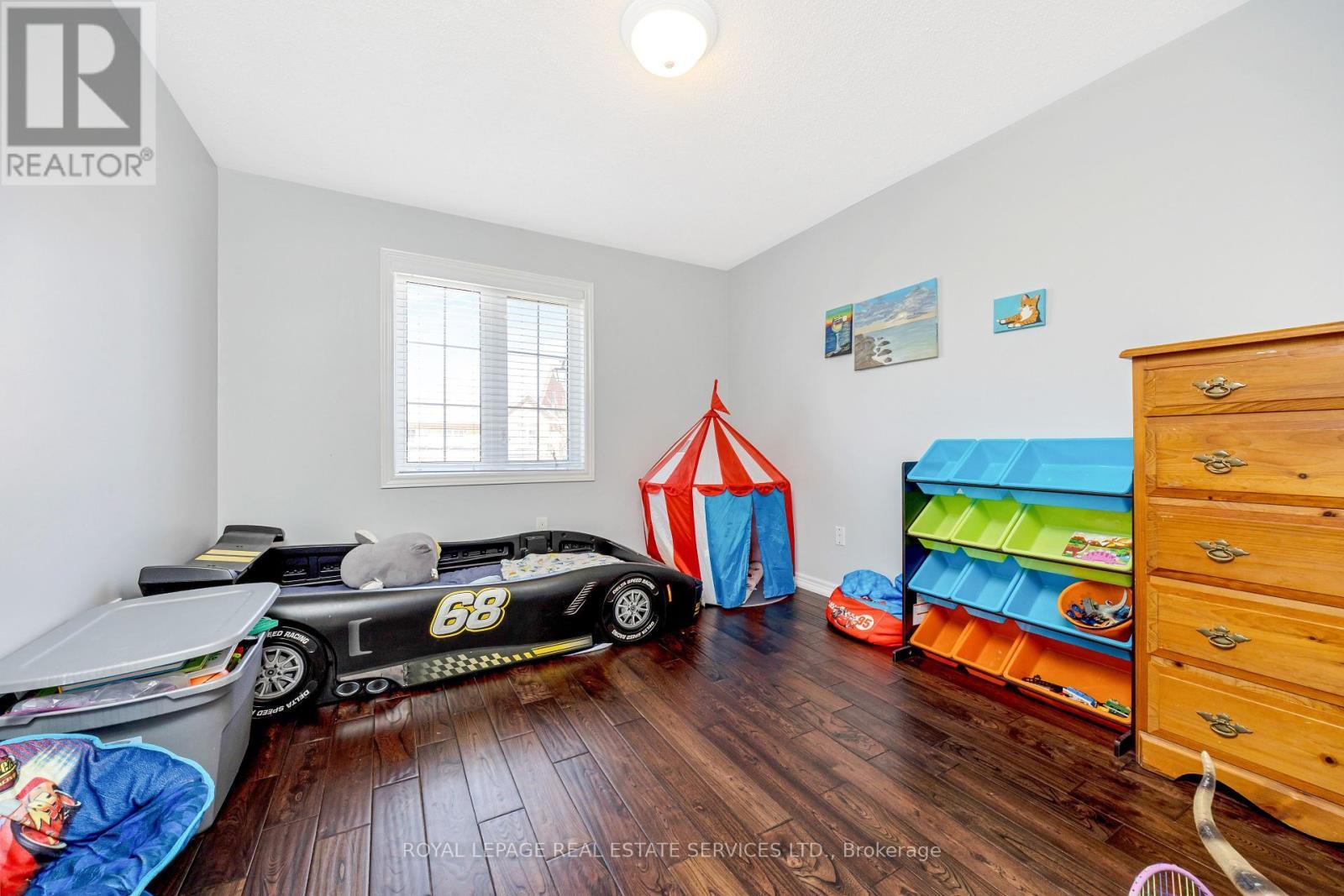 












606 NAIRN CIRCLE

,
Milton,




Ontario
L9T7X6

