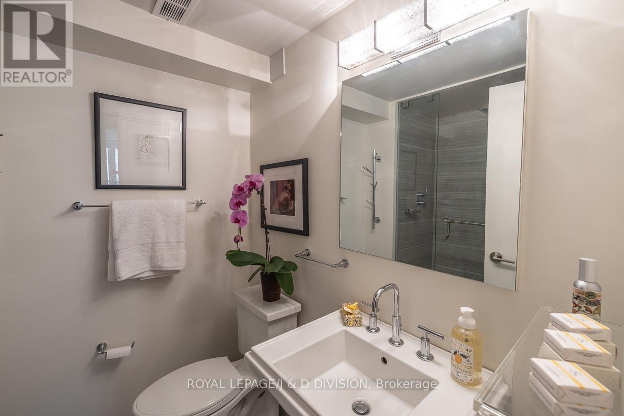 












201 - 120 ROSEDALE VALLEY ROAD

,
Toronto,




Ontario
M4W1P8

