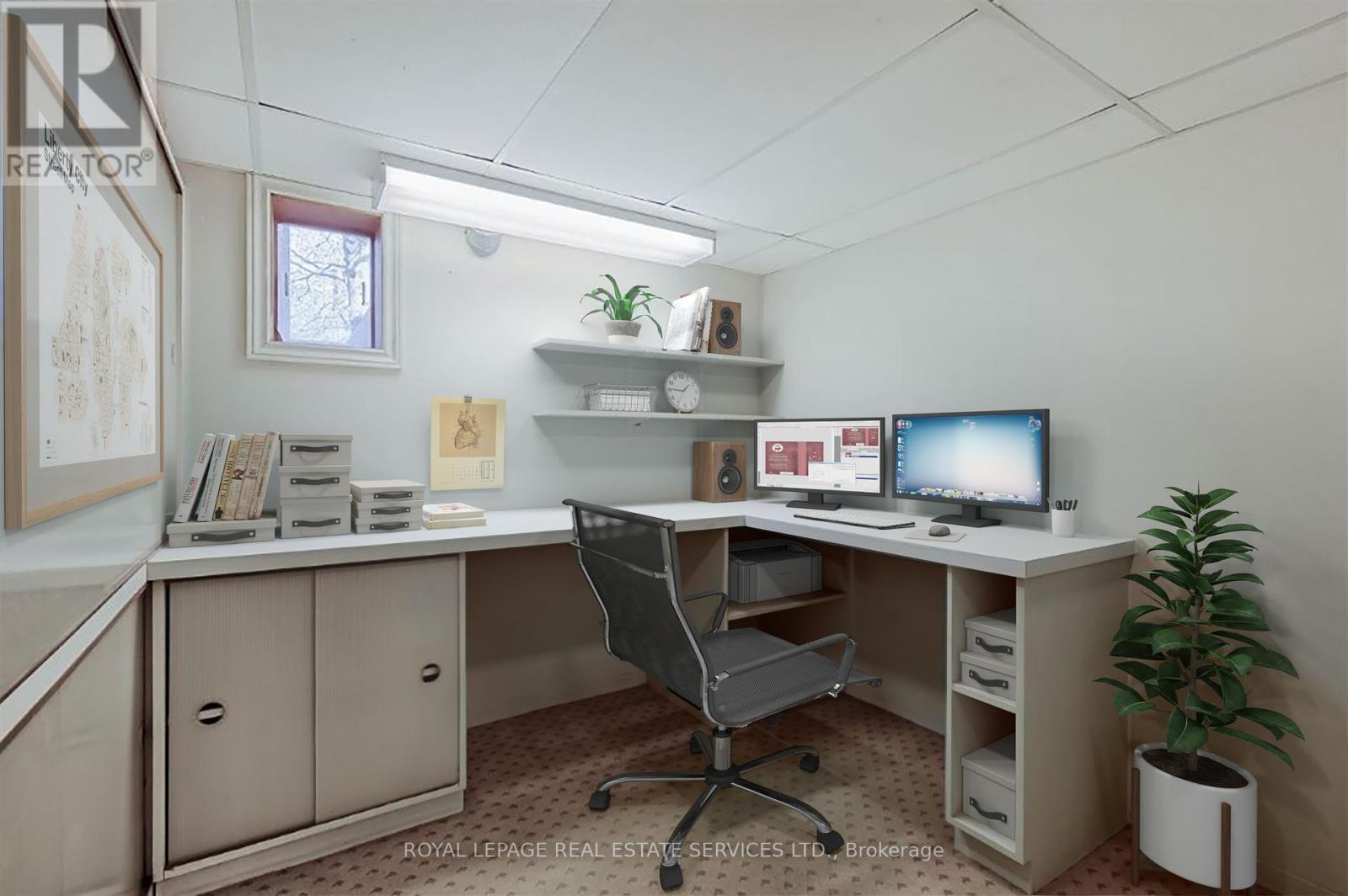 












45 GREEN LANES

,
Toronto,




Ontario
M8Z4V8

