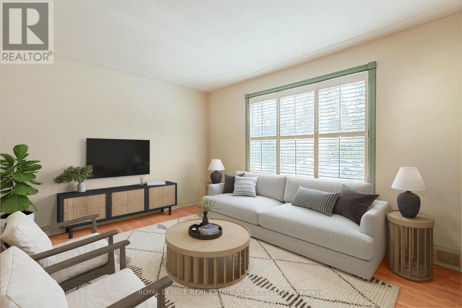 












45 GREEN LANES

,
Toronto,




Ontario
M8Z4V8

