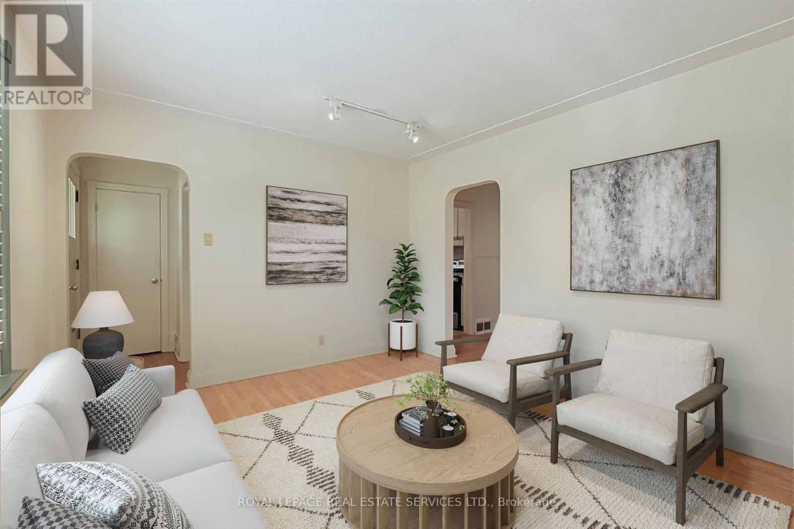 












45 GREEN LANES

,
Toronto,




Ontario
M8Z4V8

