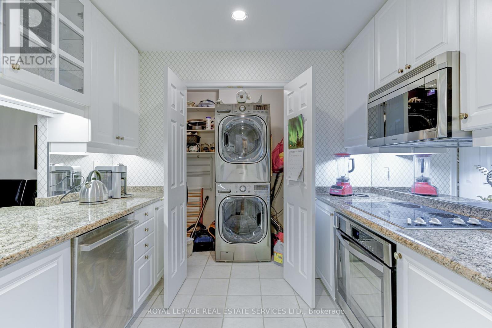 












203 - 10 OLD MILL TRAIL

,
Toronto,




Ontario
M8X2Y9


