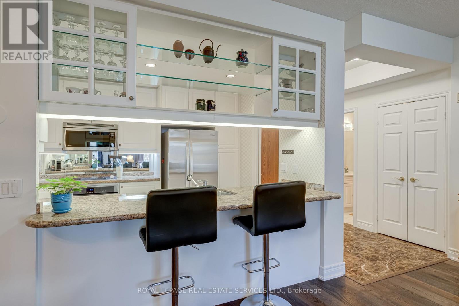 












203 - 10 OLD MILL TRAIL

,
Toronto,




Ontario
M8X2Y9

