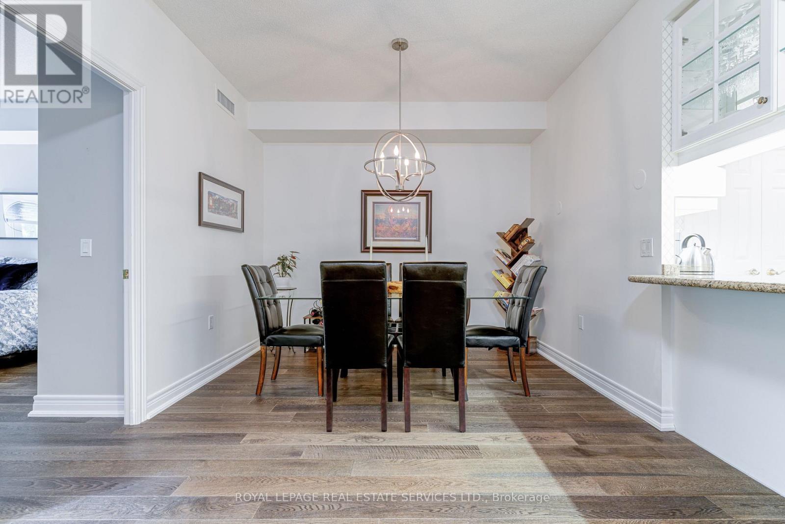 












203 - 10 OLD MILL TRAIL

,
Toronto,




Ontario
M8X2Y9

