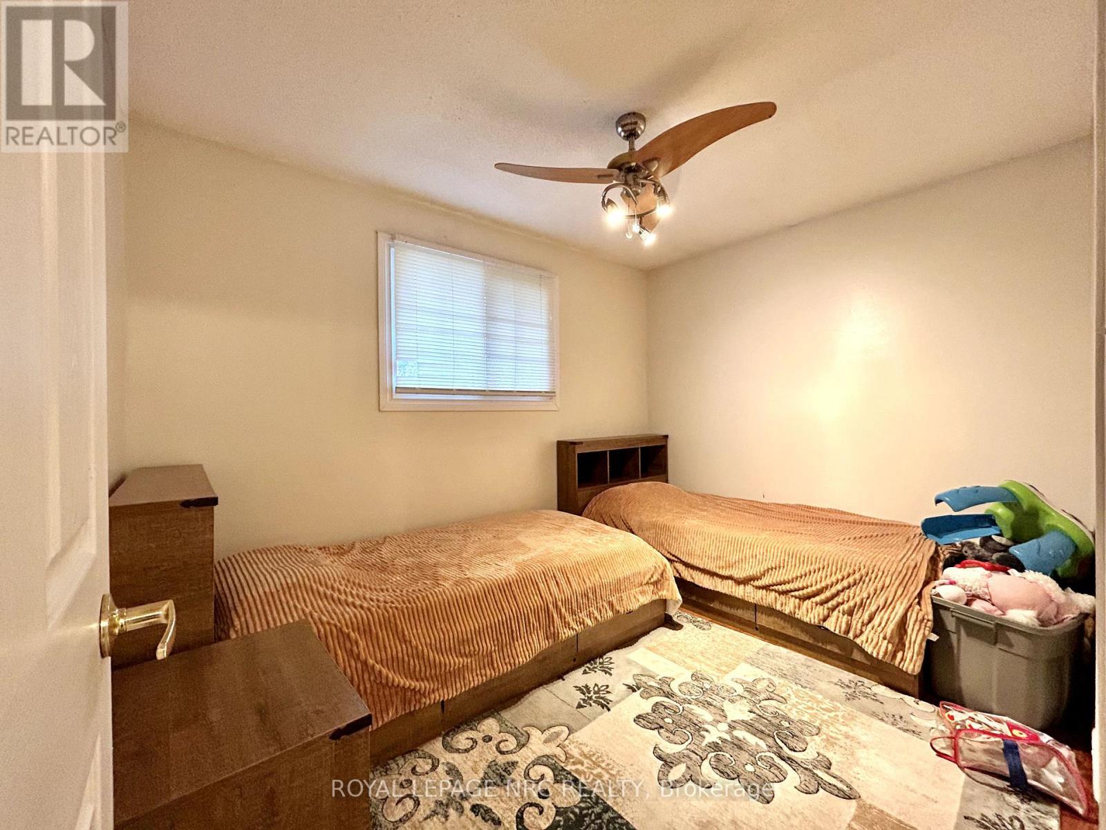 












UPPER UNIT - 5670 HERITAGE DRIVE

,
Niagara Falls (Church's Lane),




Ontario
L2J3L3

