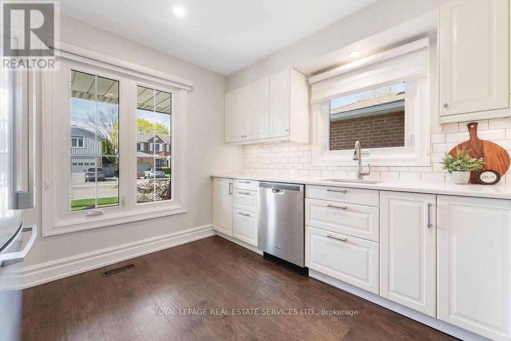 












143 SPEYSIDE DRIVE

,
Oakville,




Ontario
L6L5Y1

