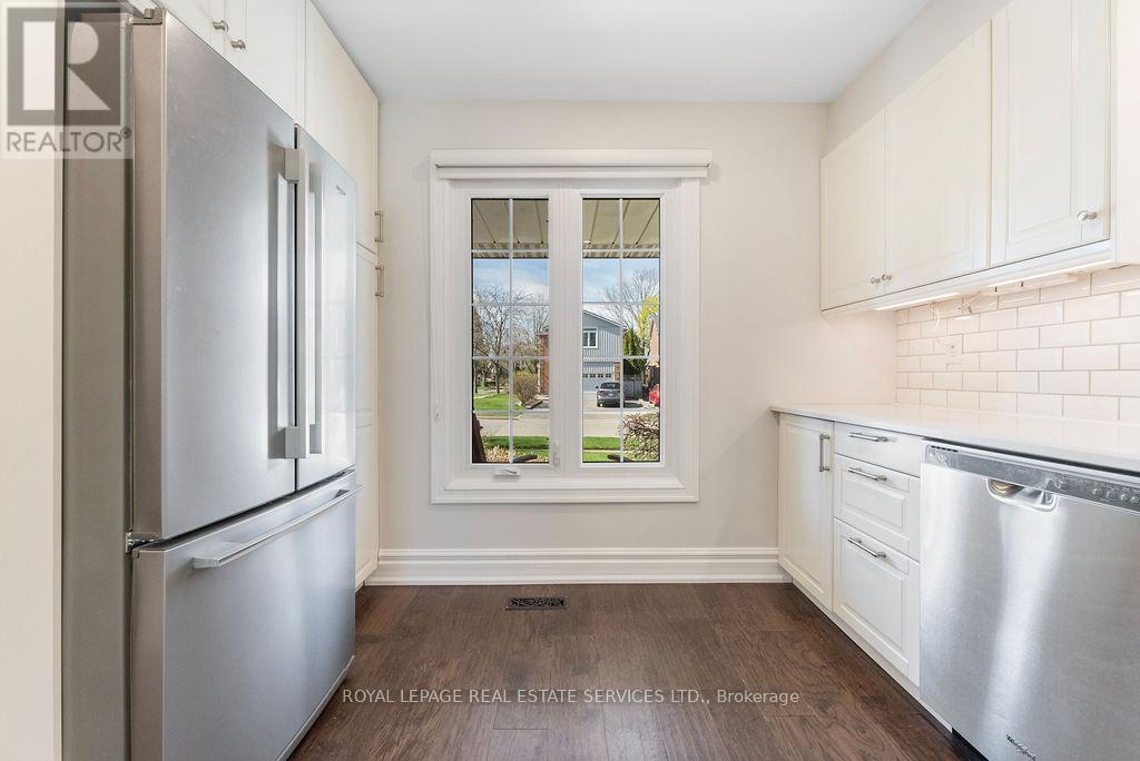 












143 SPEYSIDE DRIVE

,
Oakville,




Ontario
L6L5Y1

