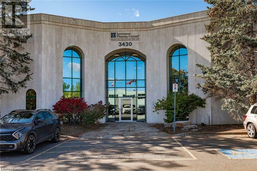 












201 - 3430 SOUTH SERVICE ROAD

,
Burlington,




Ontario
L7N3T9

