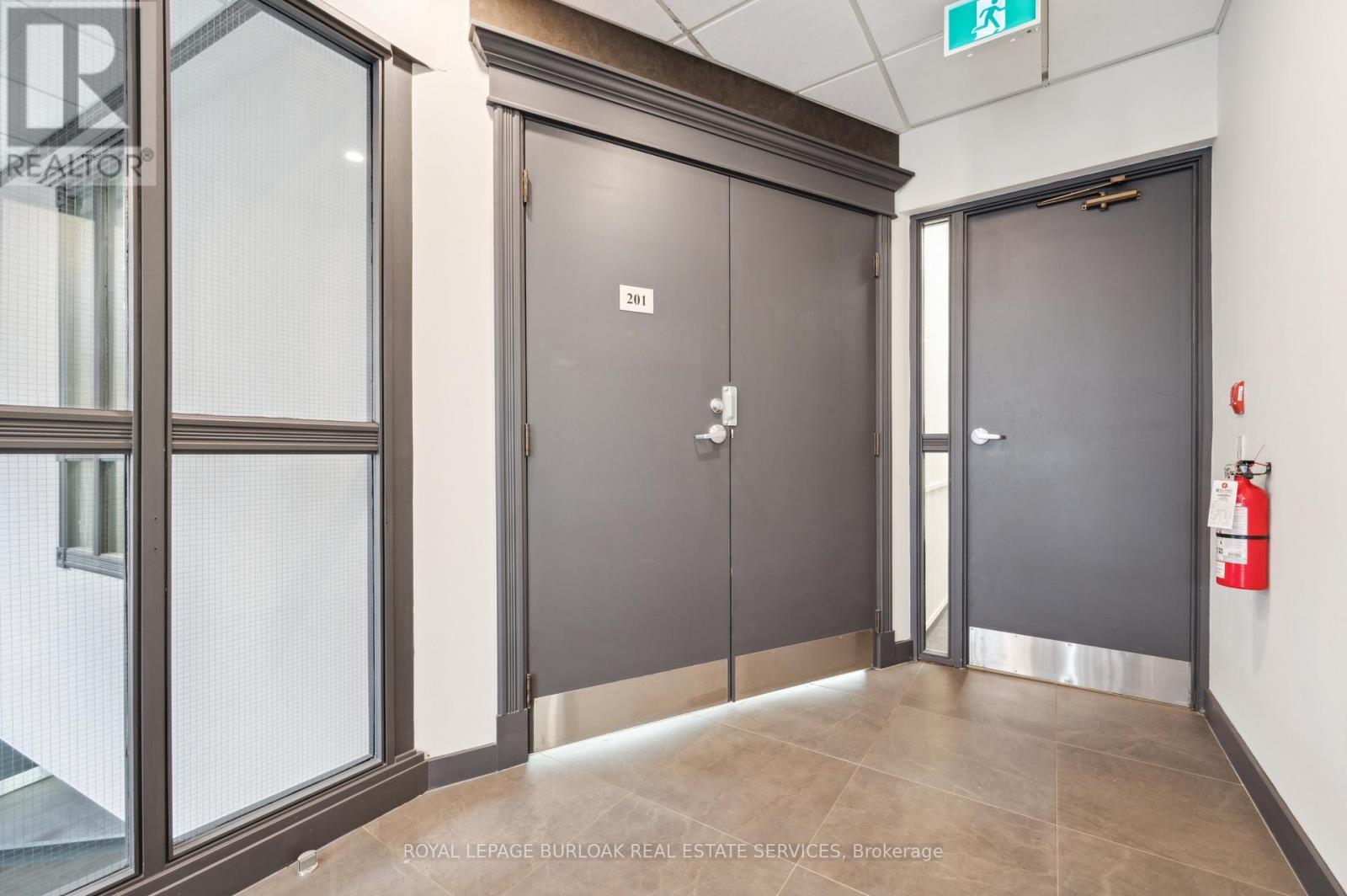 












201 - 3430 SOUTH SERVICE ROAD

,
Burlington,




Ontario
L7N3T9

