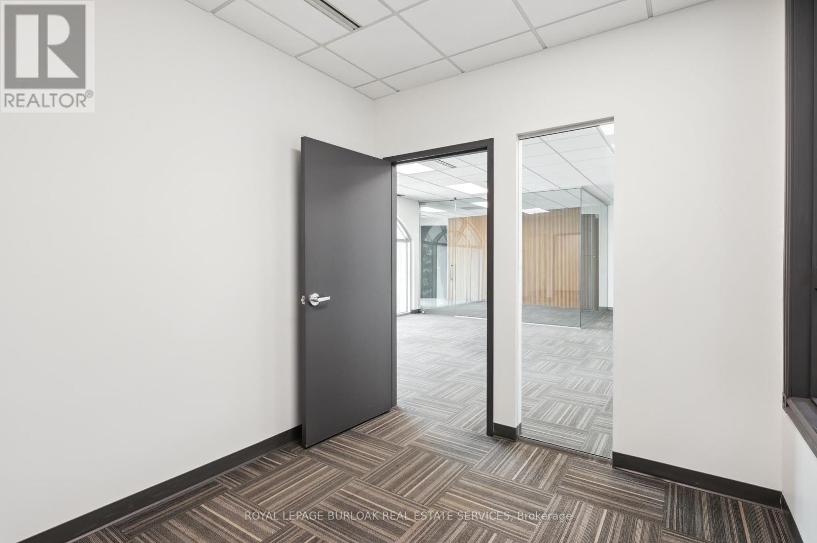 












201 - 3430 SOUTH SERVICE ROAD

,
Burlington,




Ontario
L7N3T9


