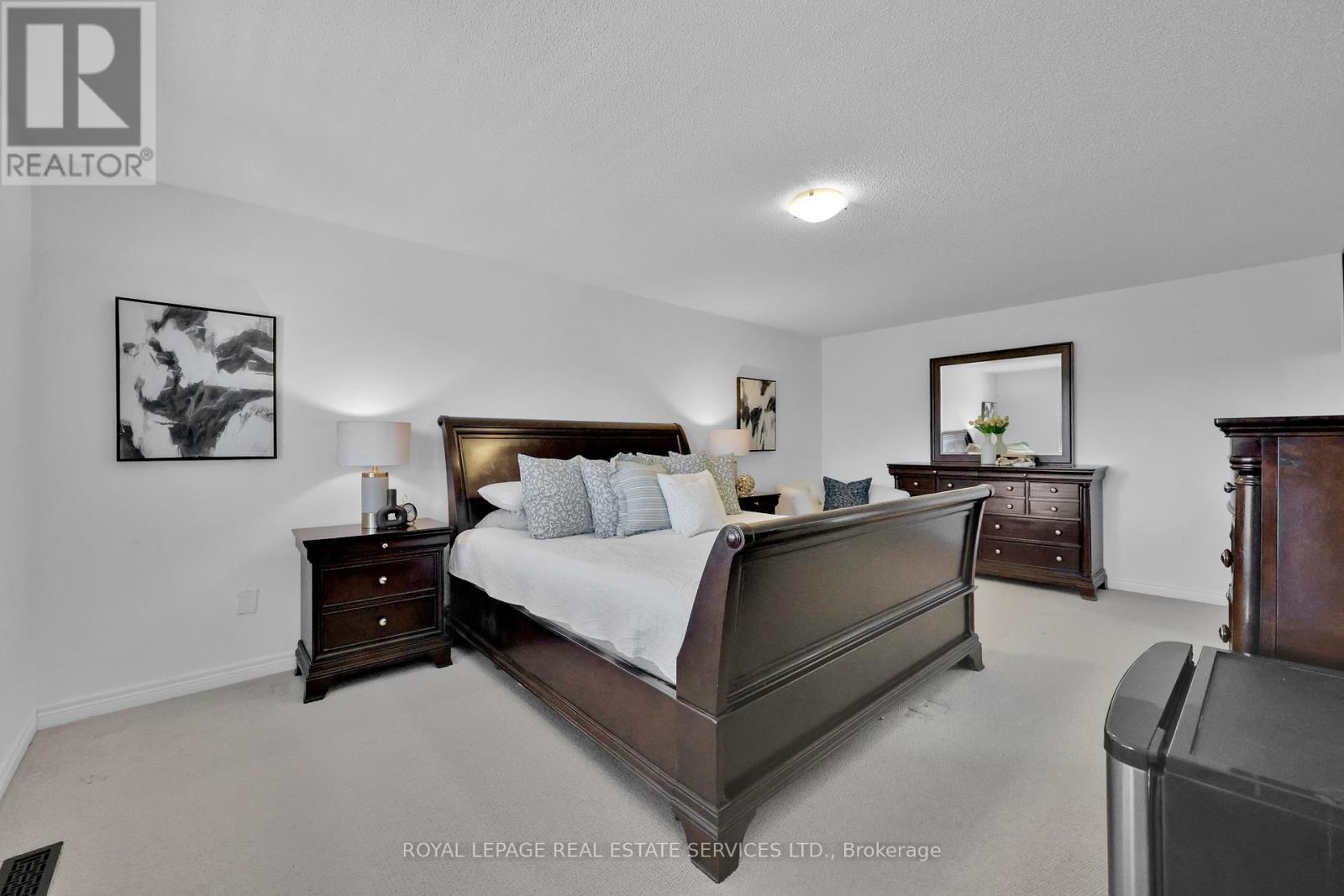 












60 VALLEYWAY DRIVE W

,
Brampton,




Ontario
L6X5G1

