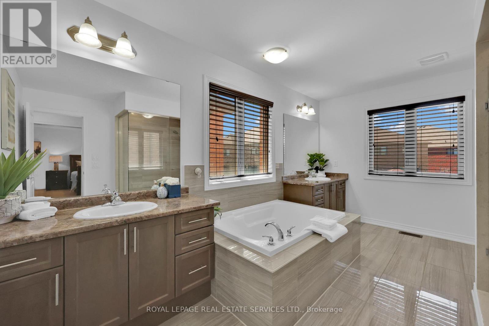 












60 VALLEYWAY DRIVE W

,
Brampton,




Ontario
L6X5G1

