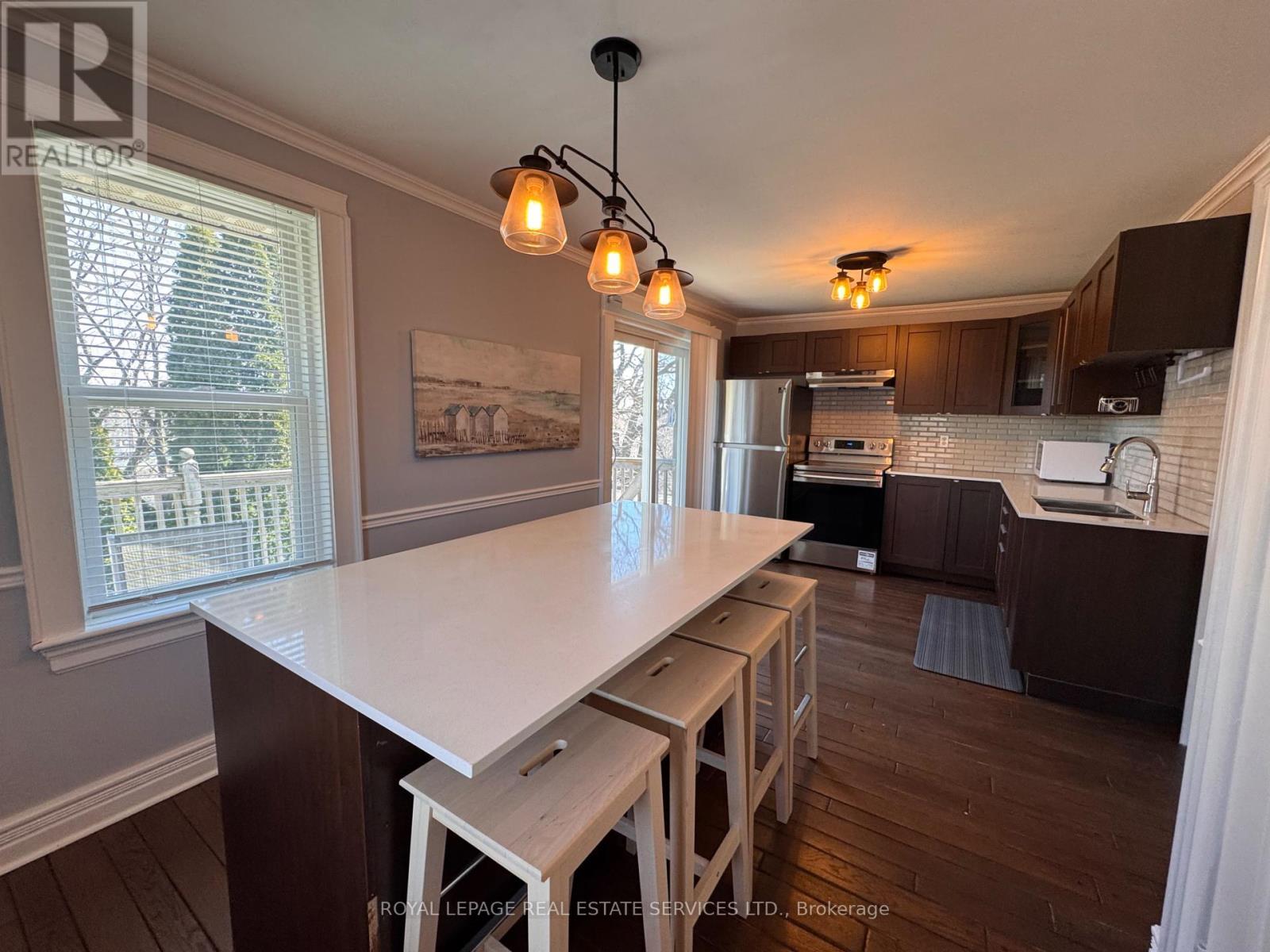 












2 - 87 GREENDALE AVENUE

,
Toronto,




Ontario
M6N4P4

