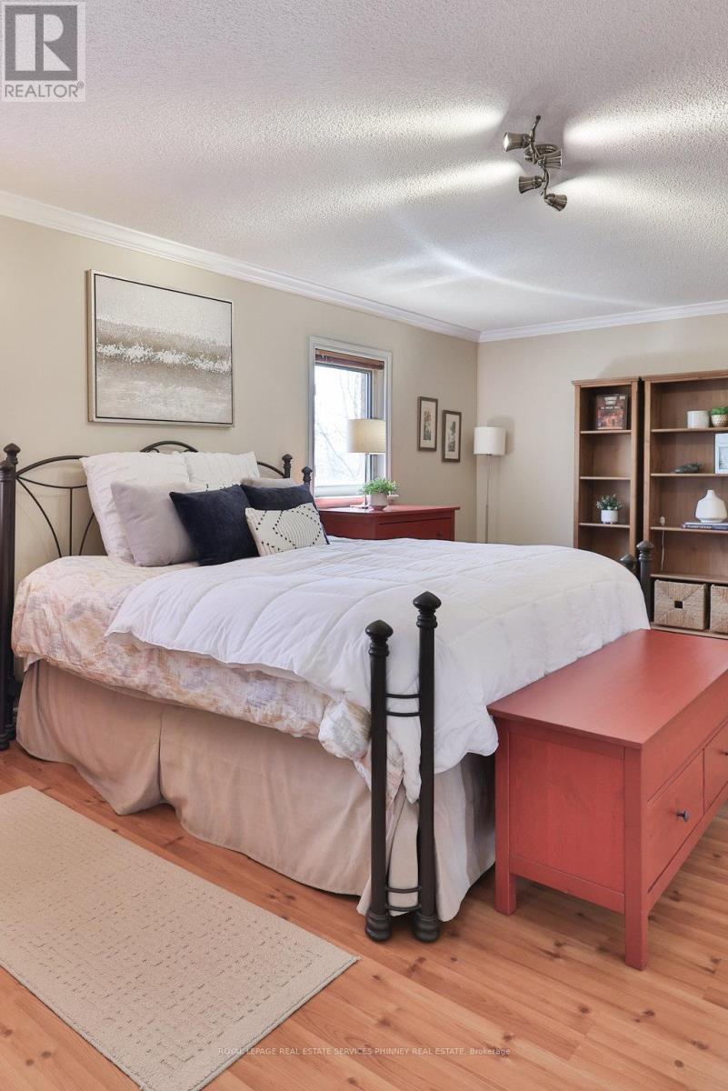 












391 MARCH CRESCENT

,
Oakville,




Ontario
L6H5X7

