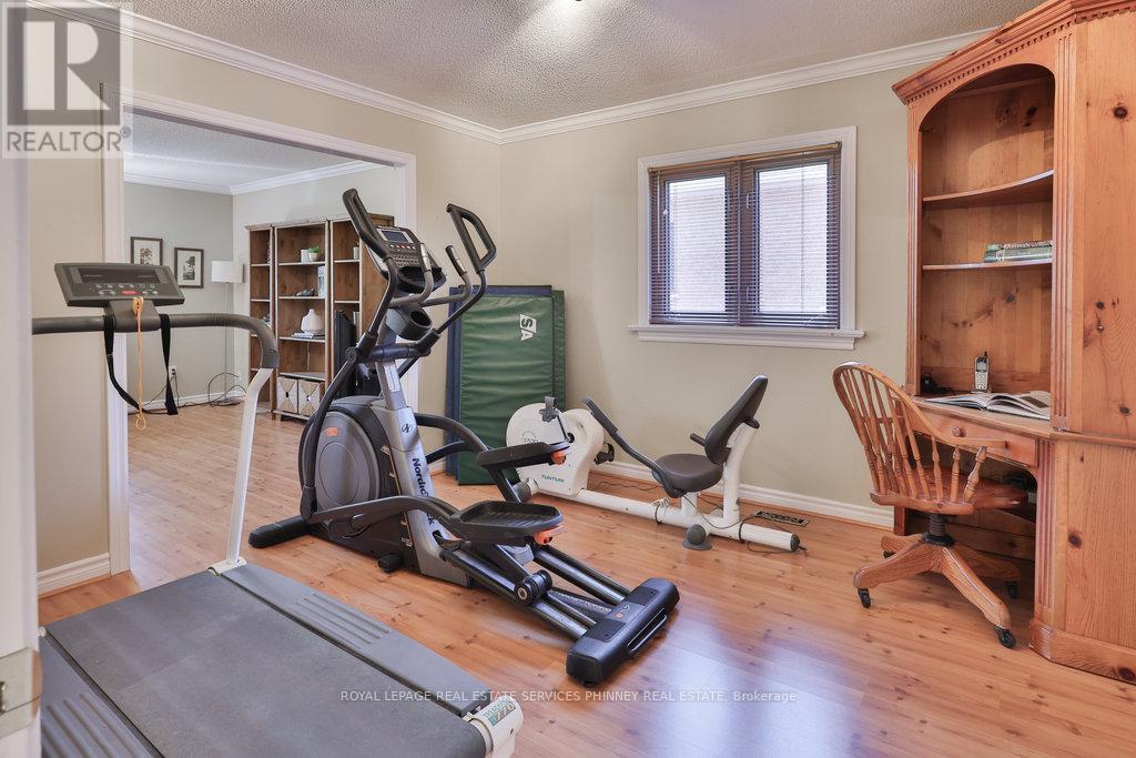 












391 MARCH CRESCENT

,
Oakville,




Ontario
L6H5X7

