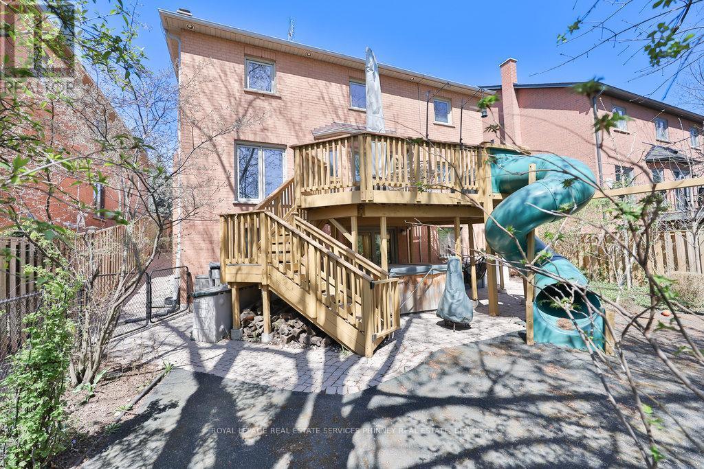 












391 MARCH CRESCENT

,
Oakville,




Ontario
L6H5X7

