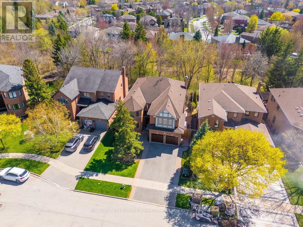 












391 MARCH CRESCENT

,
Oakville,




Ontario
L6H5X7

