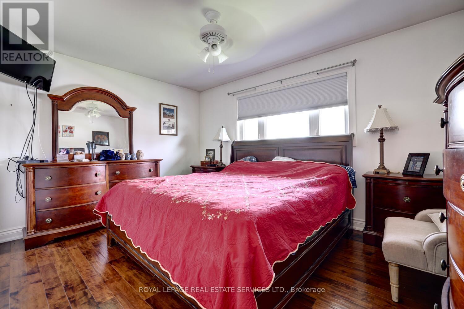 












163 BENDAMERE AVENUE

,
Hamilton,




Ontario
L9C1N6

