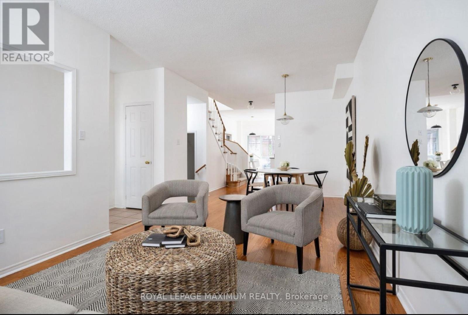 












25 BLUEWATER COURT

,
Toronto,




Ontario
M8V4A7


