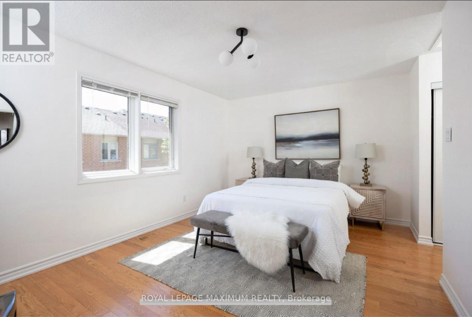 












25 BLUEWATER COURT

,
Toronto,




Ontario
M8V4A7

