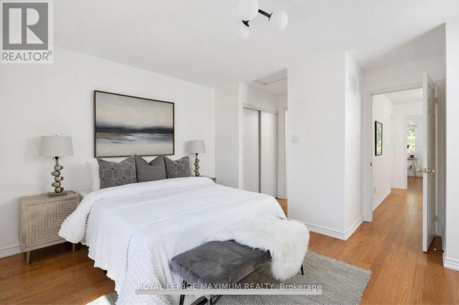 












25 BLUEWATER COURT

,
Toronto,




Ontario
M8V4A7

