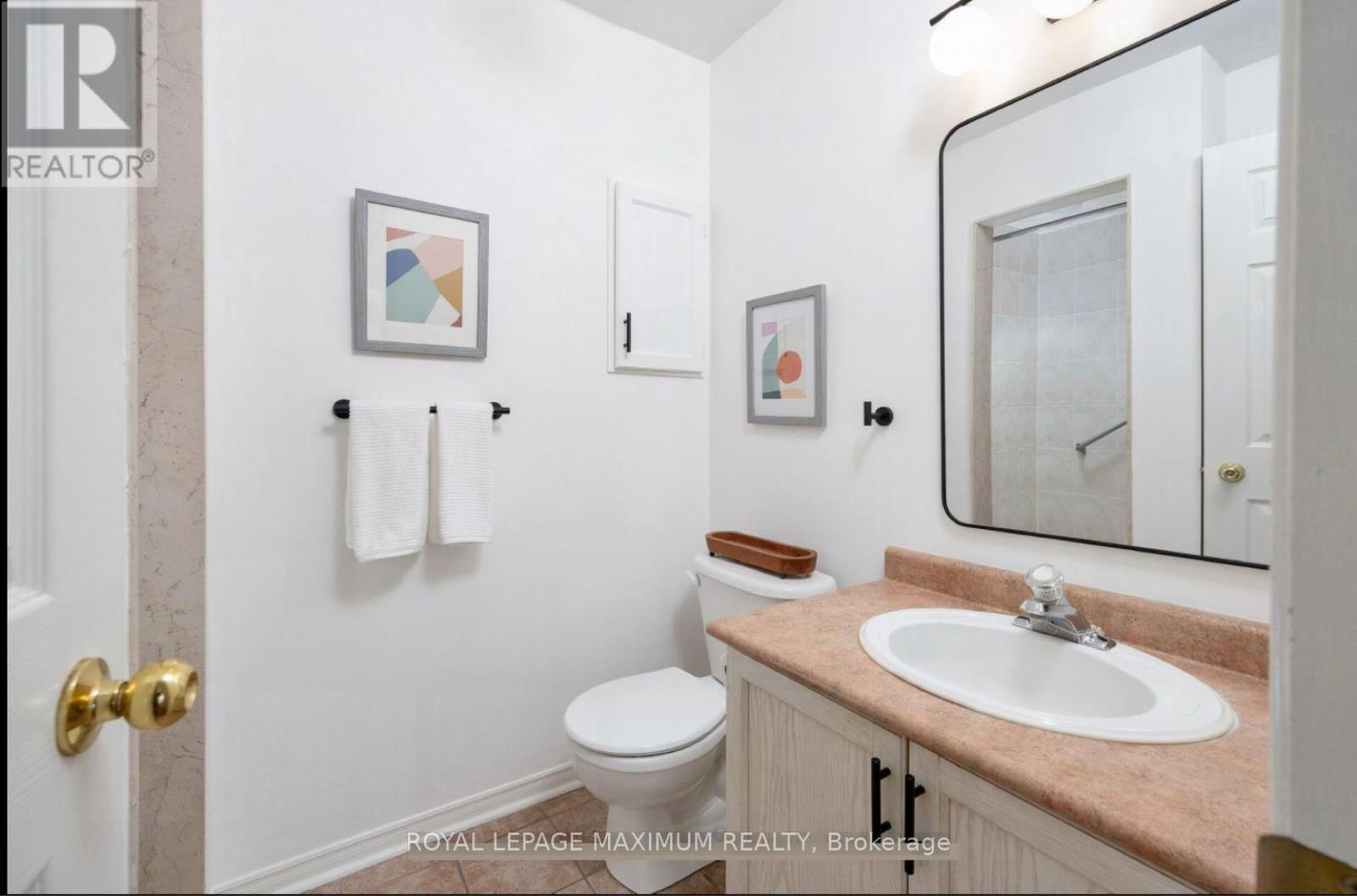












25 BLUEWATER COURT

,
Toronto,




Ontario
M8V4A7

