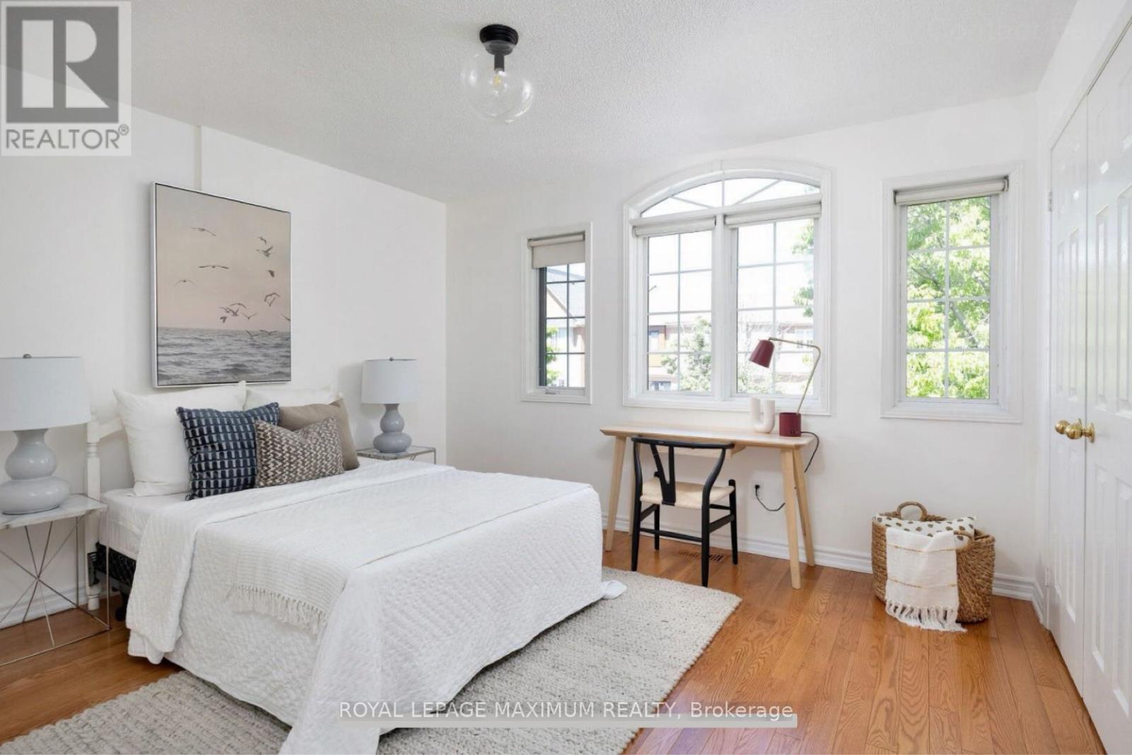 












25 BLUEWATER COURT

,
Toronto,




Ontario
M8V4A7


