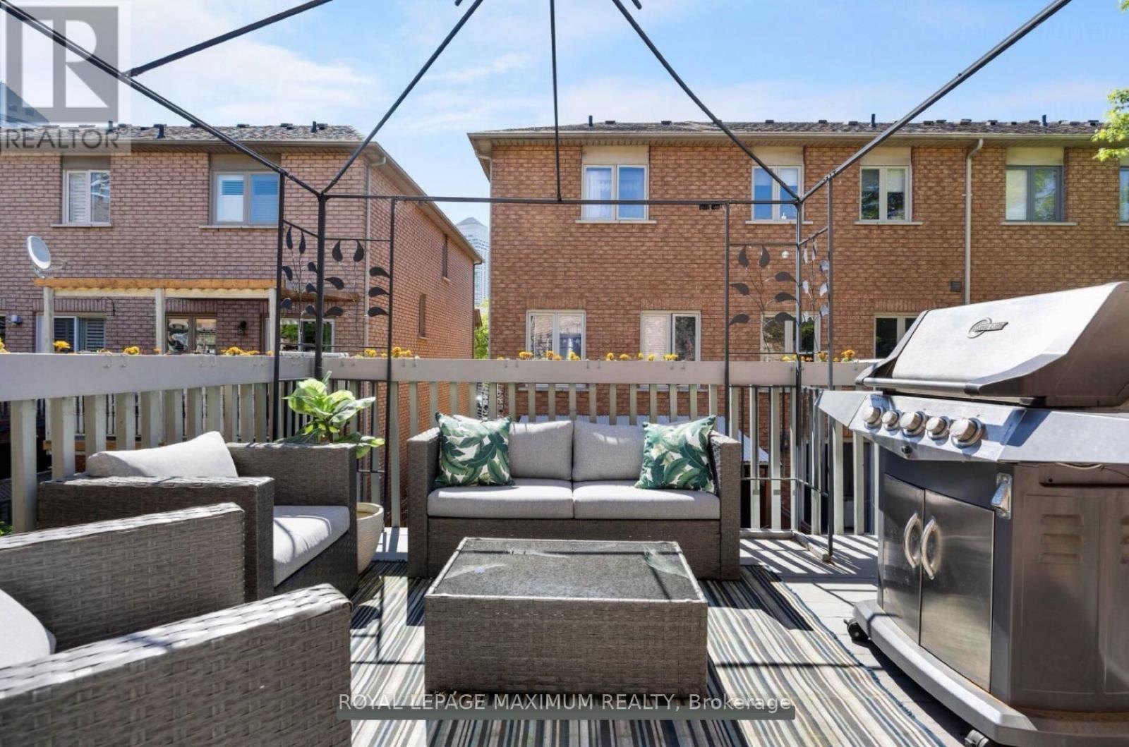 












25 BLUEWATER COURT

,
Toronto,




Ontario
M8V4A7

