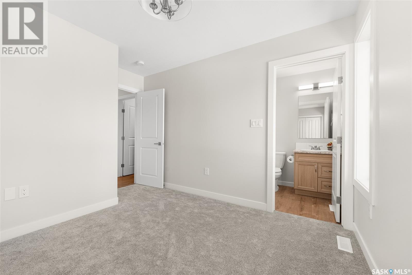 












107 Valleyview DRIVE

,
Caronport,




Saskatchewan
S0H0S0

