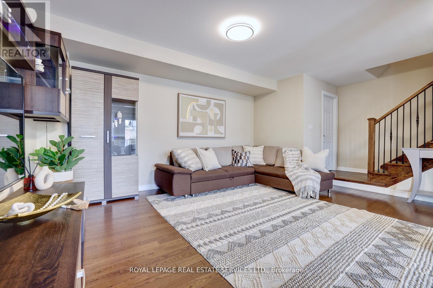 












1234 ROSE WAY

,
Milton,




Ontario
L9E1L9

