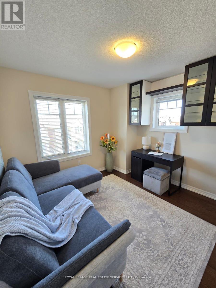 












1234 ROSE WAY

,
Milton,




Ontario
L9E1L9

