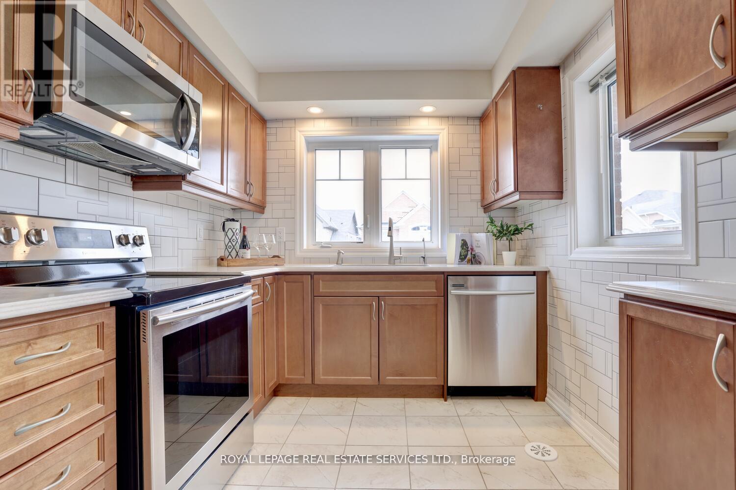 












1234 ROSE WAY

,
Milton,




Ontario
L9E1L9

